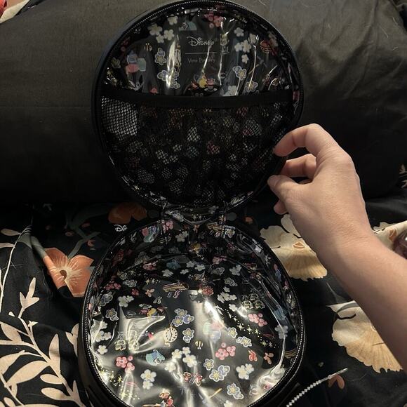 Disney Vera Bradley Snow White Cosmetic Case Retired - Picture 4 of 7